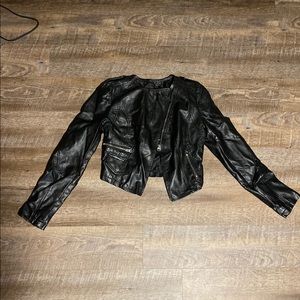 Leather cropped jacket